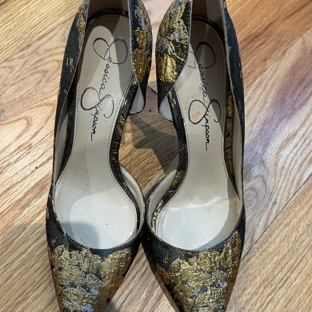 Jessica Simpson Black and Gold Heels